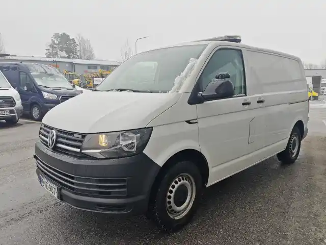 Valkoinen Pakettiauto, Volkswagen Transporter – BVE-907