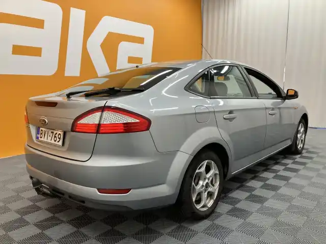 Harmaa Viistoperä, Ford Mondeo – BVI-769