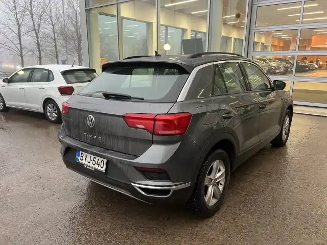 Harmaa Maastoauto, Volkswagen T-Roc – BVJ-540