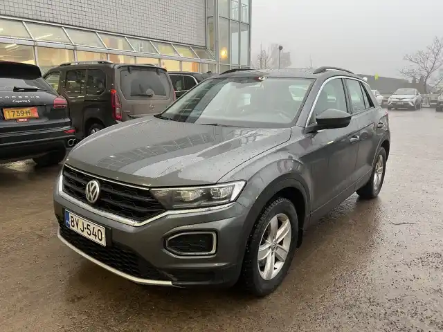 Harmaa Maastoauto, Volkswagen T-Roc – BVJ-540