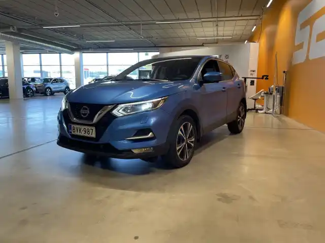 Sininen Maastoauto, Nissan Qashqai – BVK-987