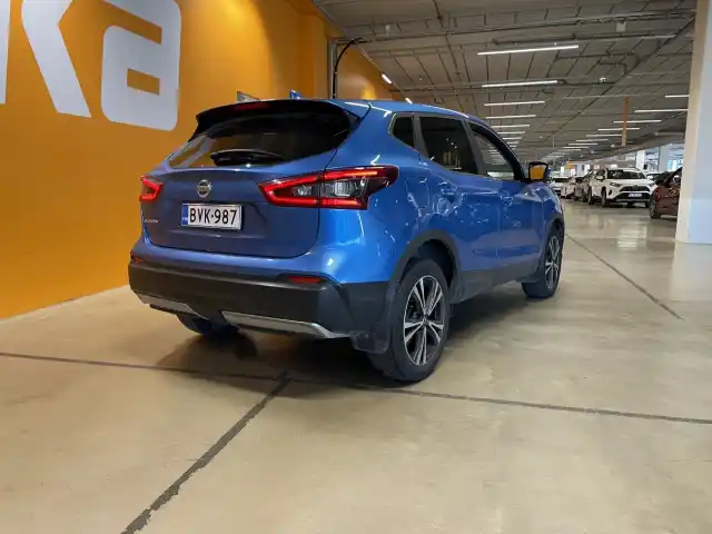 Sininen Maastoauto, Nissan Qashqai – BVK-987