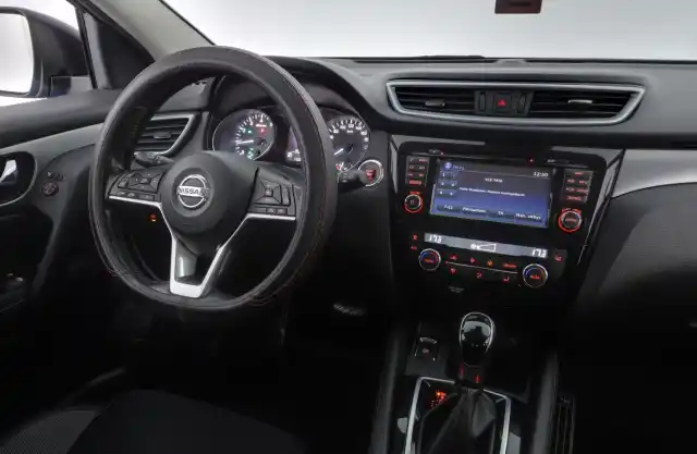 Sininen Maastoauto, Nissan Qashqai – BVK-987