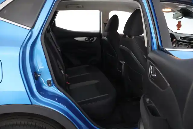 Sininen Maastoauto, Nissan Qashqai – BVK-987