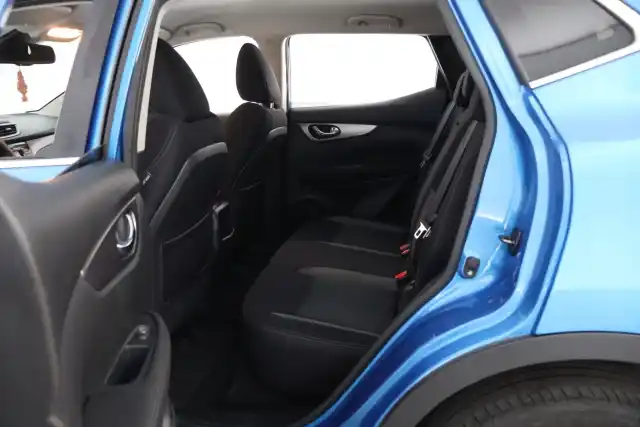 Sininen Maastoauto, Nissan Qashqai – BVK-987