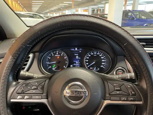 Sininen Maastoauto, Nissan Qashqai – BVK-987