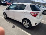 Valkoinen Viistoperä, Toyota Yaris – BVL-651, kuva 3