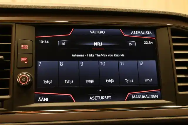 Harmaa Viistoperä, Seat Leon – BVL-737