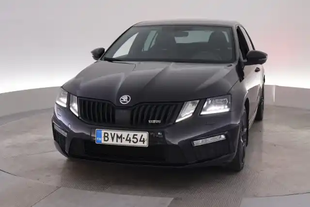 Musta Viistoperä, Skoda Octavia – BVM-454