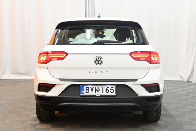 Valkoinen Maastoauto, Volkswagen T-Roc – BVN-165