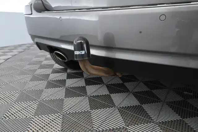 Harmaa Tila-auto, Mercedes-Benz B – BVN-513