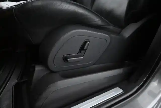 Harmaa Tila-auto, Mercedes-Benz B – BVN-513