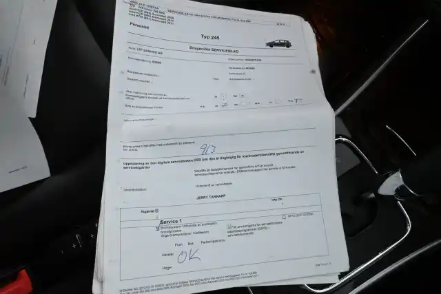 Harmaa Tila-auto, Mercedes-Benz B – BVN-513
