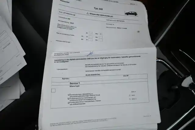Harmaa Tila-auto, Mercedes-Benz B – BVN-513