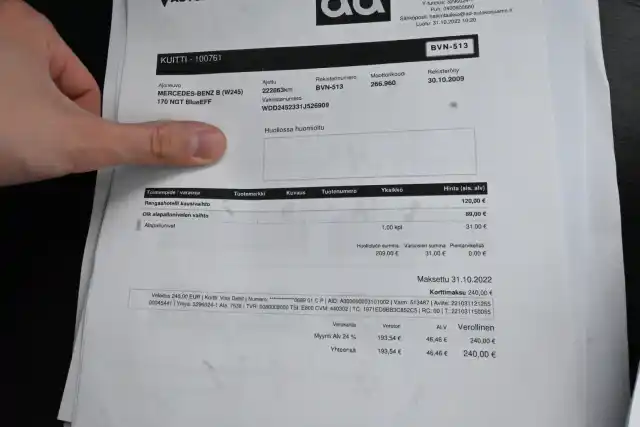 Harmaa Tila-auto, Mercedes-Benz B – BVN-513