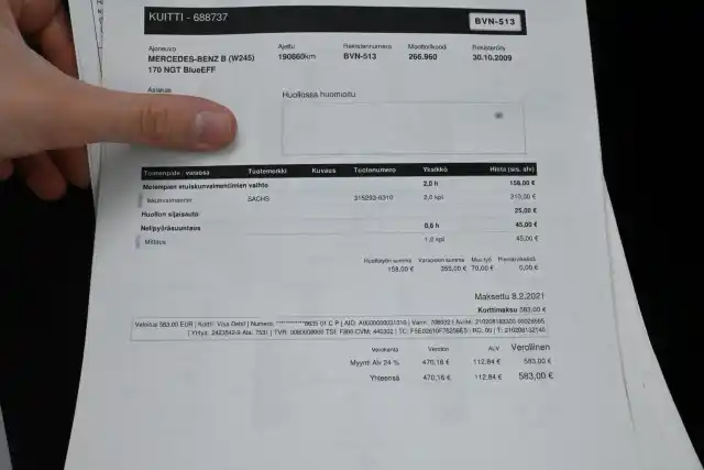 Harmaa Tila-auto, Mercedes-Benz B – BVN-513
