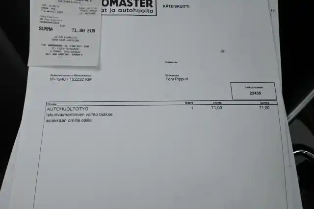 Harmaa Tila-auto, Mercedes-Benz B – BVN-513