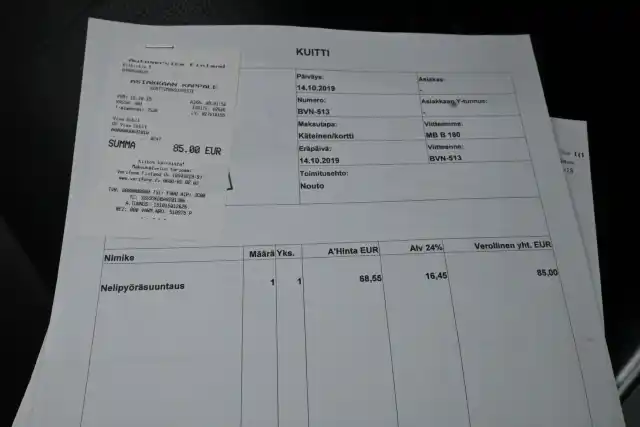 Harmaa Tila-auto, Mercedes-Benz B – BVN-513