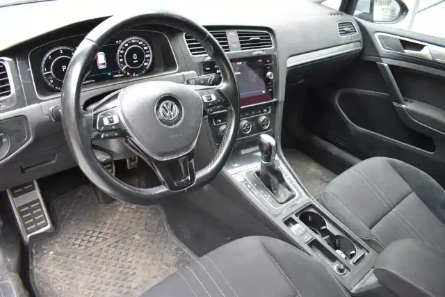 Harmaa Farmari, Volkswagen Golf – BVO-345