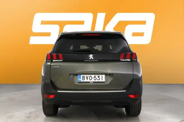 Harmaa Tila-auto, Peugeot 5008 – BVO-531