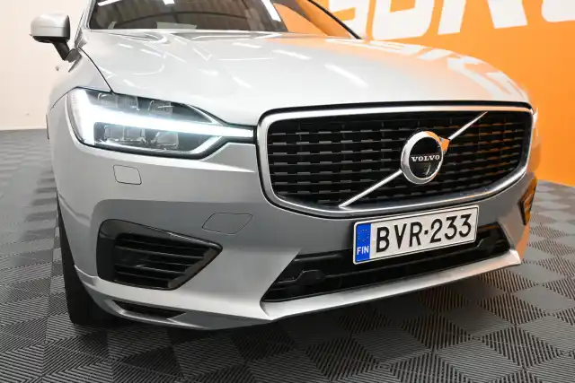 Harmaa Maastoauto, Volvo XC60 – BVR-233