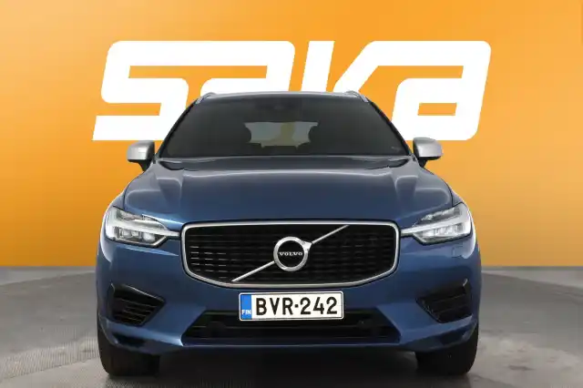 Sininen Maastoauto, Volvo XC60 – BVR-242