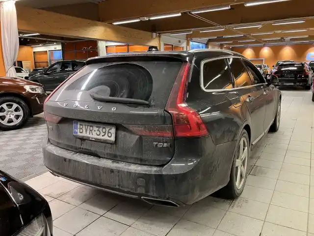 Musta Farmari, Volvo V90 – BVR-396