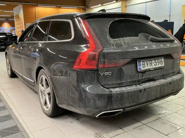 Musta Farmari, Volvo V90 – BVR-396