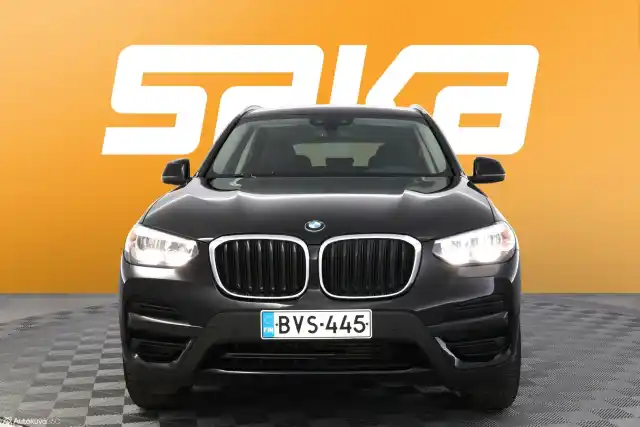 Musta Maastoauto, BMW X3 – BVS-445