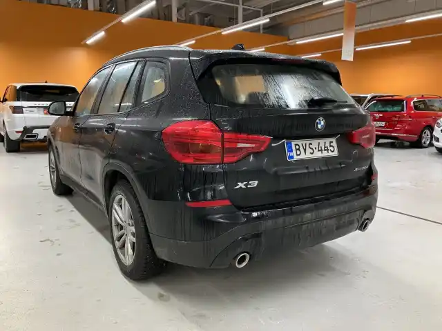 Musta Maastoauto, BMW X3 – BVS-445