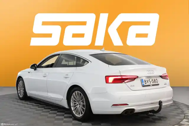 Valkoinen Viistoperä, Audi A5 – BVS-580