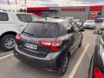 Harmaa Viistoperä, Toyota Yaris – BVU-184, kuva 2