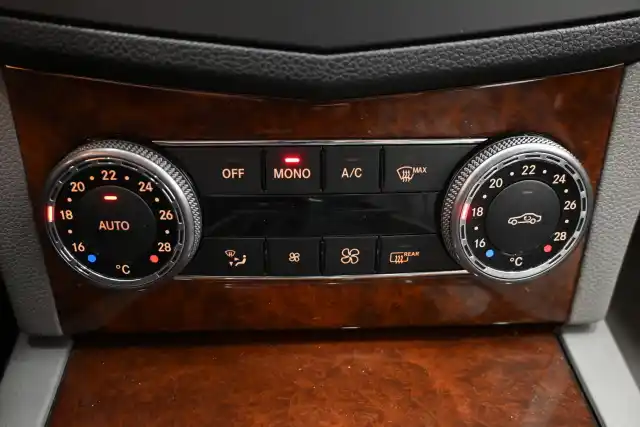 Hopea Sedan, Mercedes-Benz C – BVX-566
