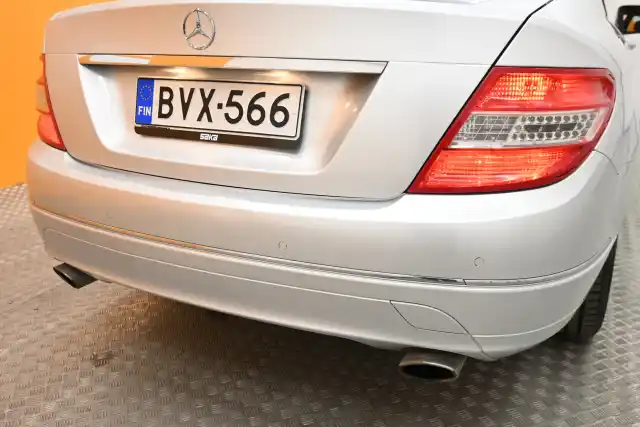 Hopea Sedan, Mercedes-Benz C – BVX-566
