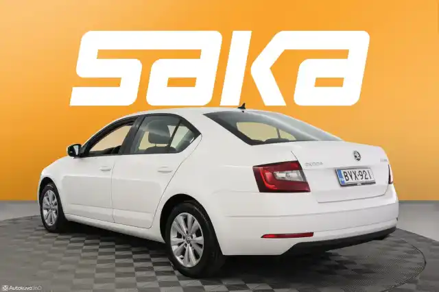 Valkoinen Viistoperä, Skoda Octavia – BVX-921