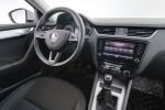 Valkoinen Viistoperä, Skoda Octavia – BVX-921, kuva 10
