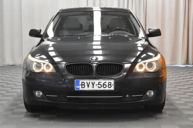 Musta Sedan, BMW 520 – BVY-568