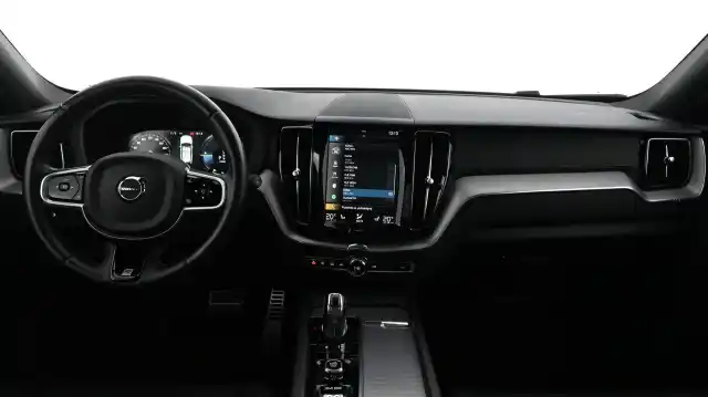 Harmaa Maastoauto, Volvo XC60 – BVZ-538