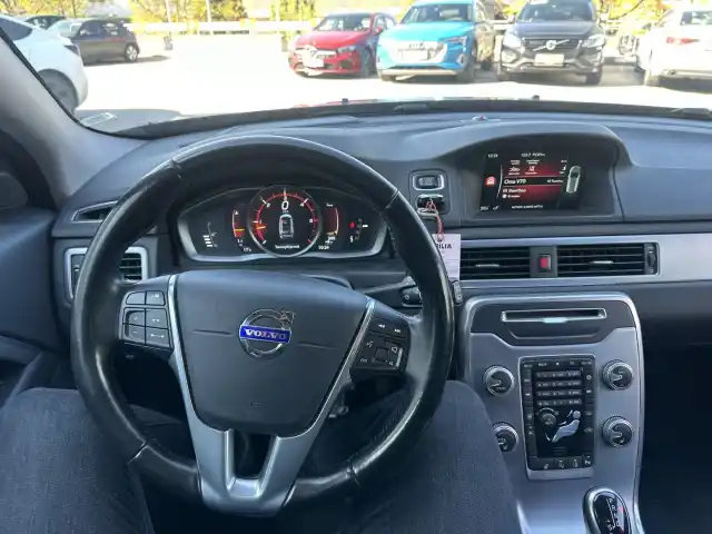 Sininen Farmari, Volvo V70 – BXA-949