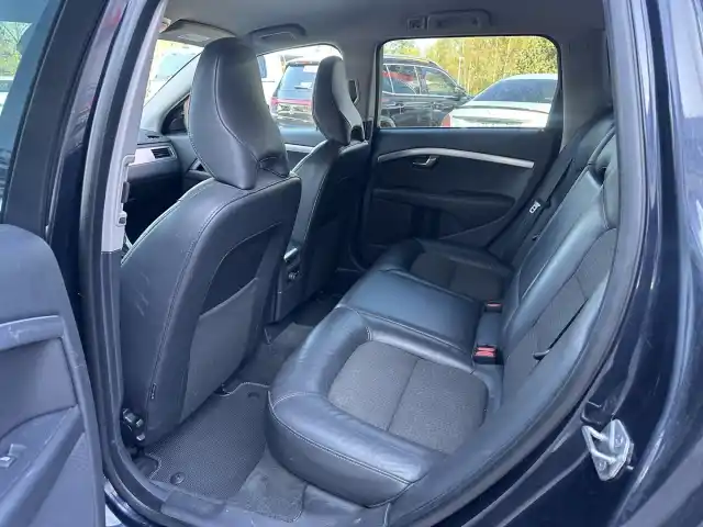 Sininen Farmari, Volvo V70 – BXA-949