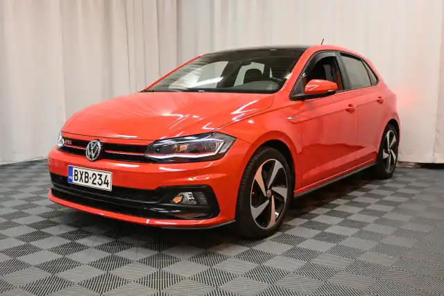 Punainen Viistoperä, Volkswagen Polo – BXB-234