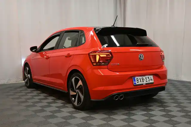 Punainen Viistoperä, Volkswagen Polo – BXB-234