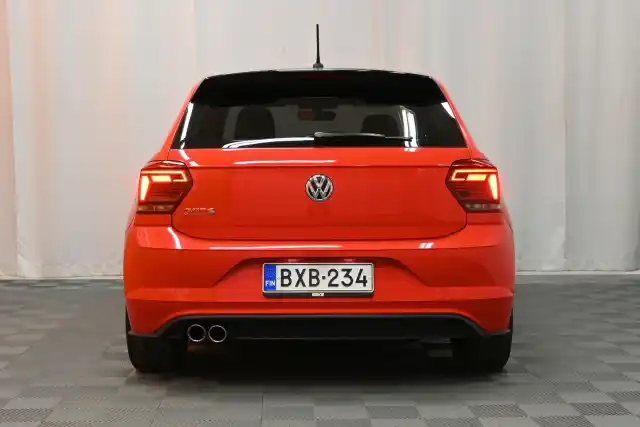 Punainen Viistoperä, Volkswagen Polo – BXB-234