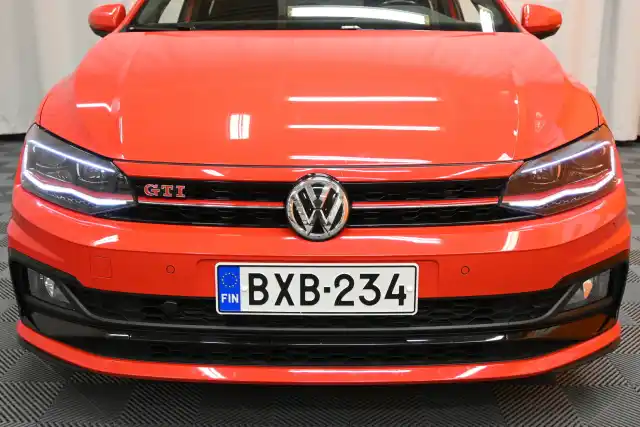 Punainen Viistoperä, Volkswagen Polo – BXB-234