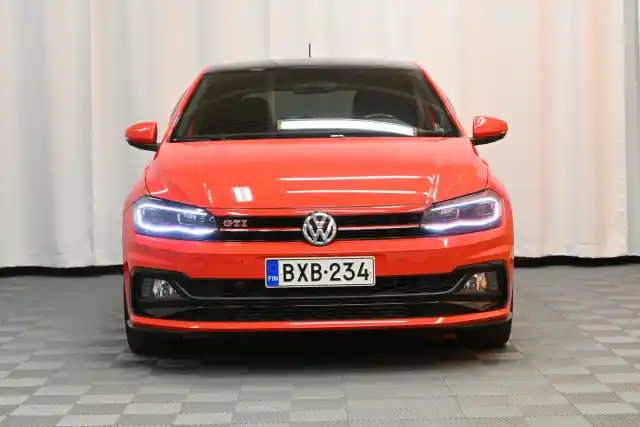 Punainen Viistoperä, Volkswagen Polo – BXB-234