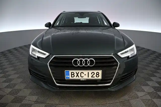 Vihreä Farmari, Audi A4 – BXC-128
