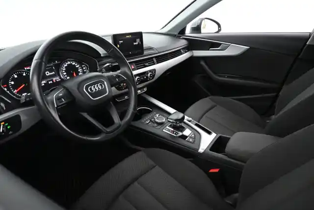 Vihreä Farmari, Audi A4 – BXC-128