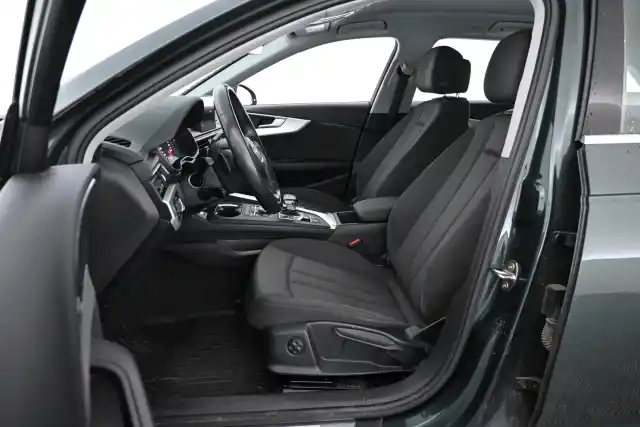 Vihreä Farmari, Audi A4 – BXC-128