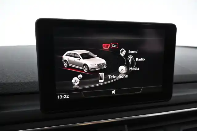 Vihreä Farmari, Audi A4 – BXC-128