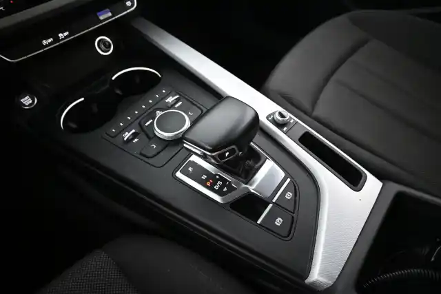Vihreä Farmari, Audi A4 – BXC-128